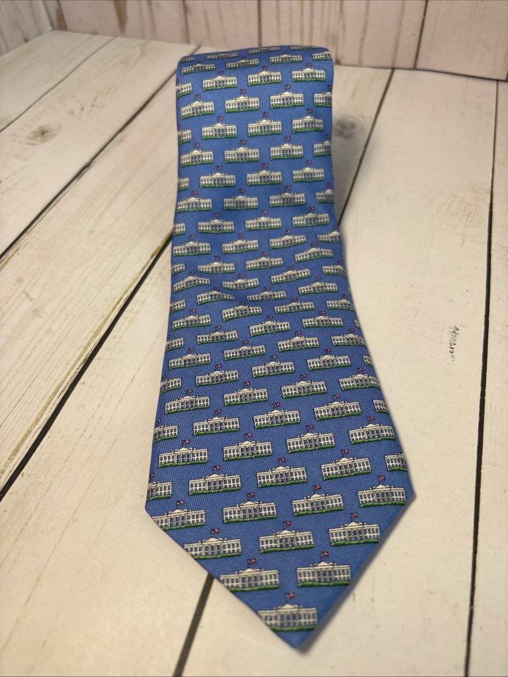 Vineyard Vines Custom Collection Necktie Blue Silk White House 57 x 3.25 In.